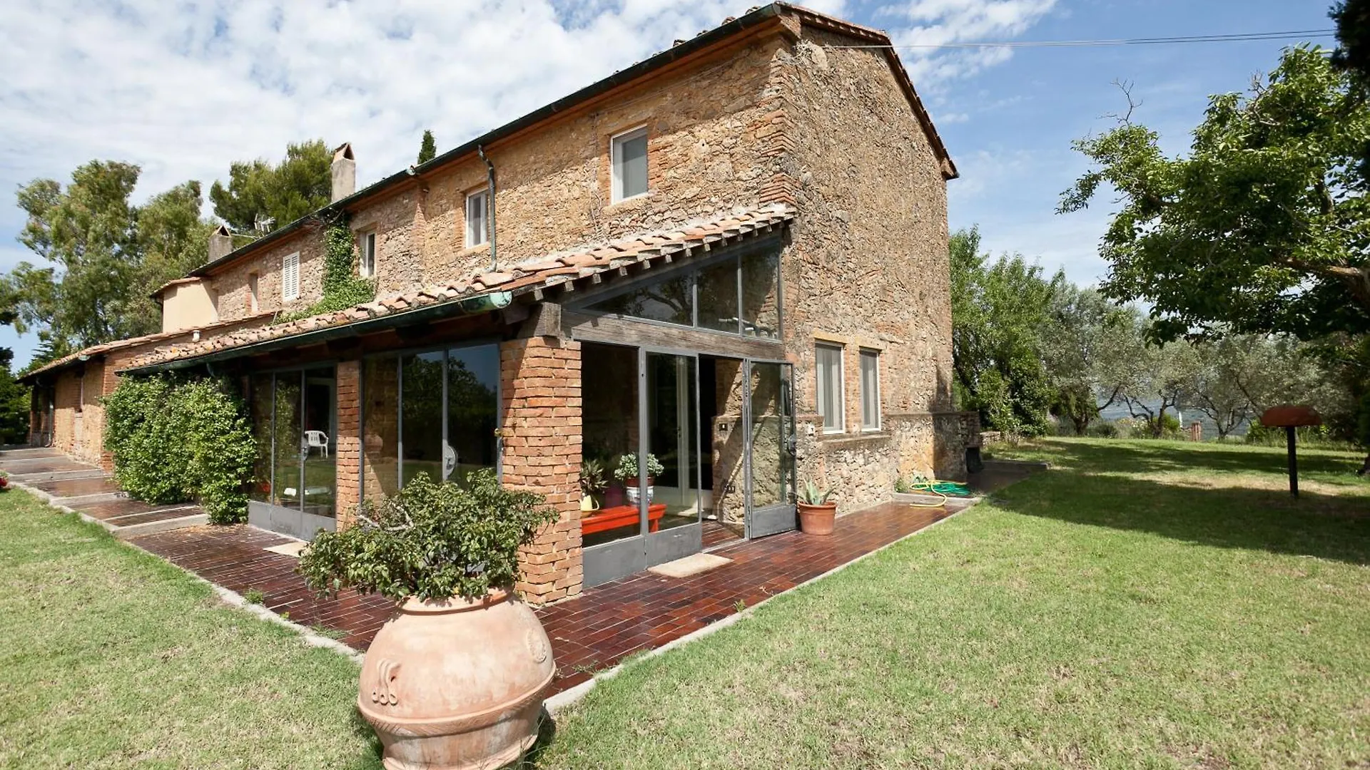 Farm stay Agriturismo Antico Podere Il Polveraio Montescudaio Italy