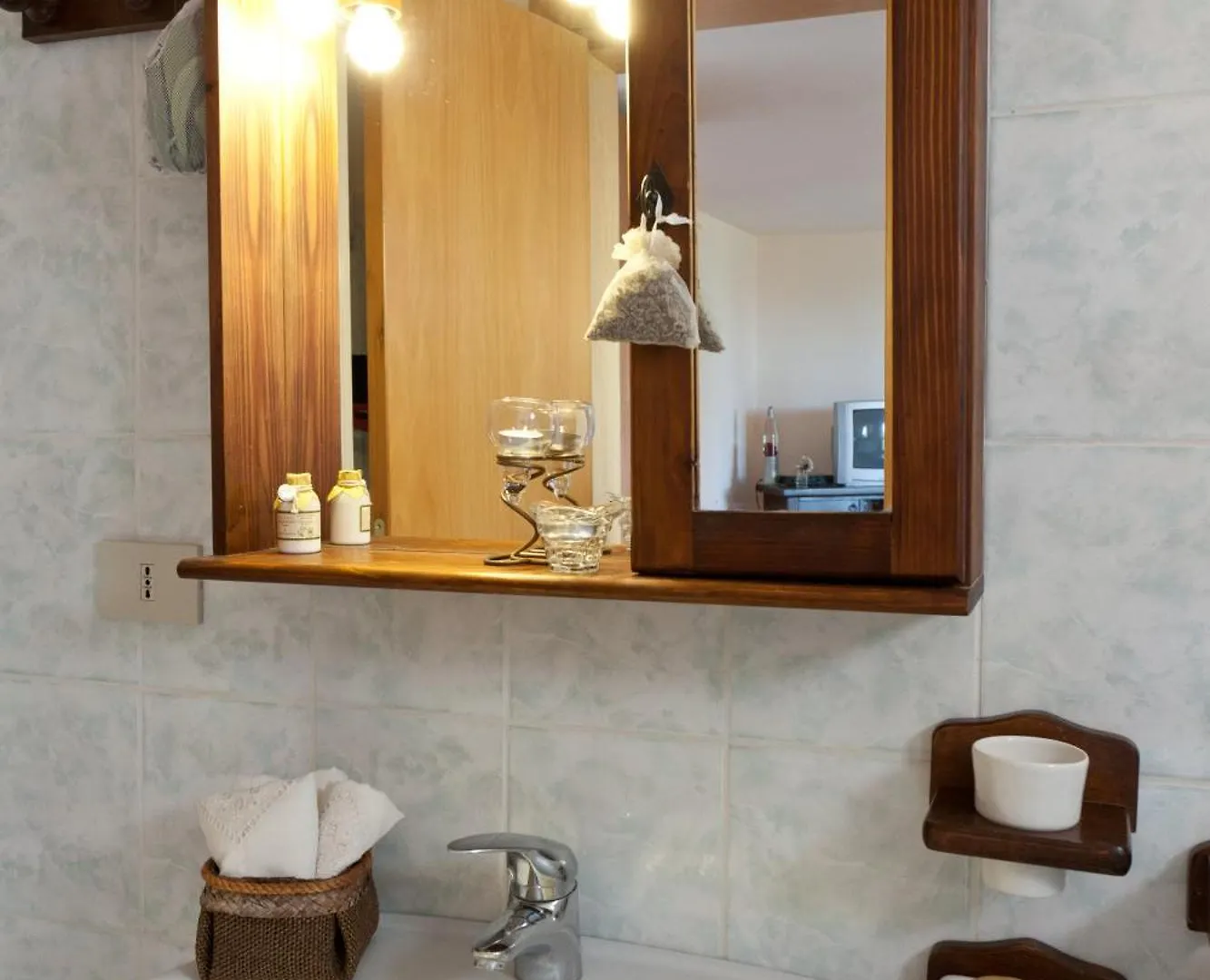 Farm stay Agriturismo Antico Podere Il Polveraio Montescudaio Italy