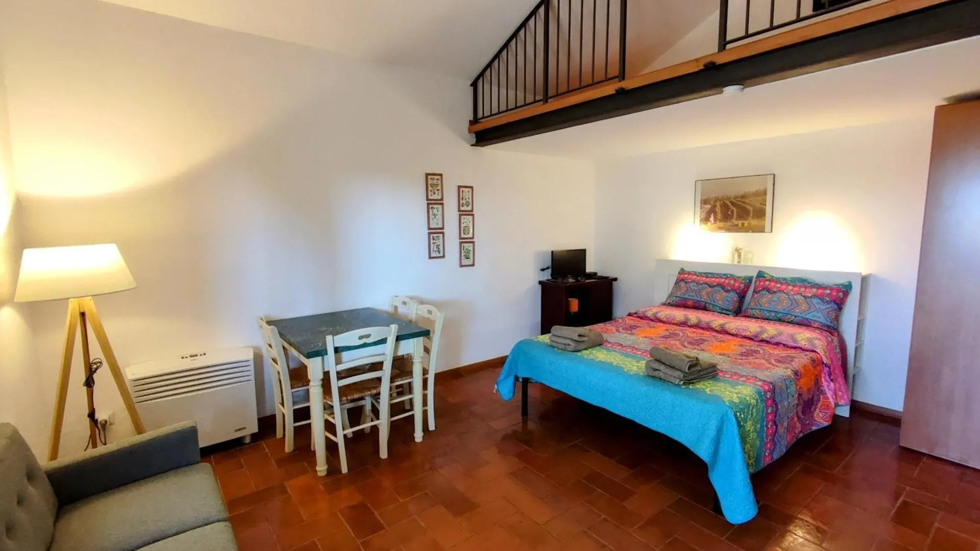 Farm stay Agriturismo Antico Podere Il Polveraio Montescudaio